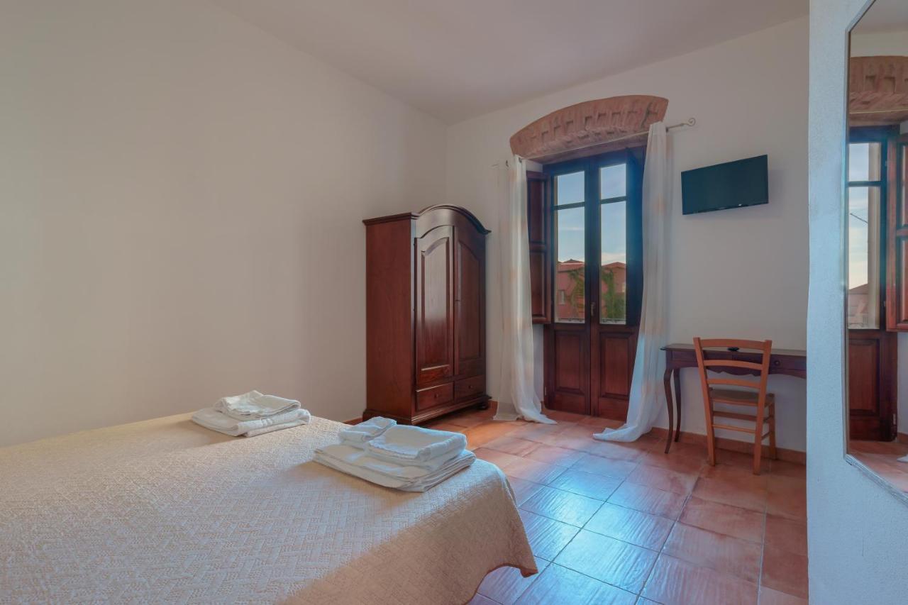 La Scala Del Sale Hotell Iglesias Exteriör bild