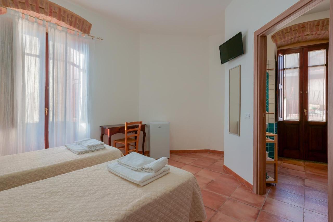 La Scala Del Sale Hotell Iglesias Exteriör bild